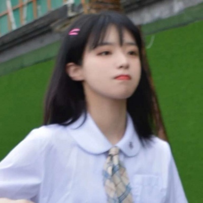 高清好看的仙气飘飘女生坐男生肩上头像图片