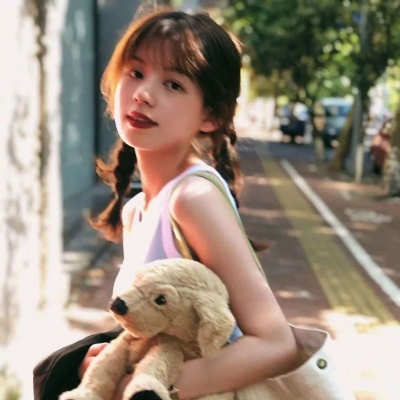 高清好看的仙气飘飘女生坐男生肩上头像图片