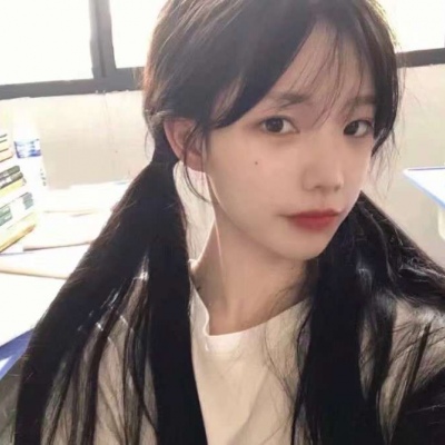 高清漂亮的优质彩色简笔画女生头像图片