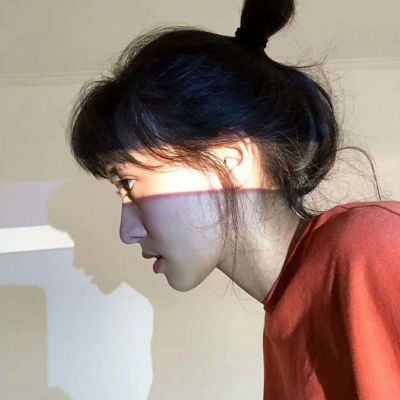 高清漂亮的高冷女生侧脸动漫头像图片