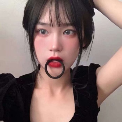 2021最火闺蜜氙气漂漂的女生头像下半身JK制服图片