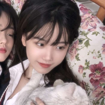 2021最火闺蜜氙气漂漂的女生头像下半身JK制服图片