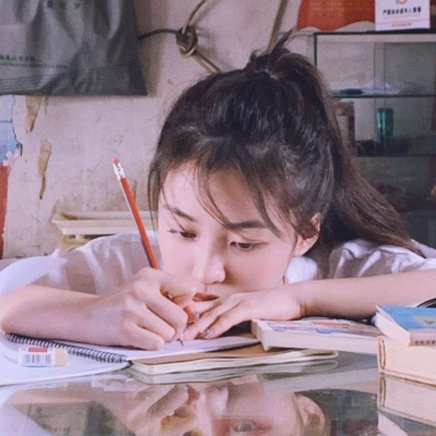 2021最火闺蜜氙气漂漂的女生头像下半身JK制服图片