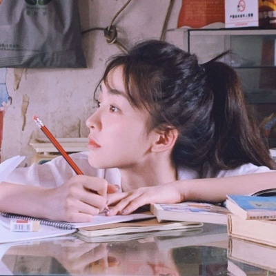 2021最火闺蜜氙气漂漂的女生头像下半身JK制服图片