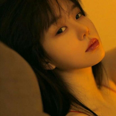 2021最火闺蜜氙气漂漂的女生头像下半身JK制服图片