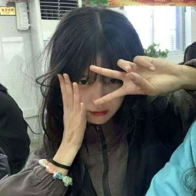 2021年真人qq头像女生悲伤霸气漫画图片