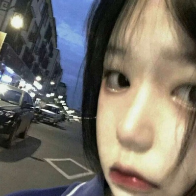 2021年头像伤感开心潇洒头像女生图片