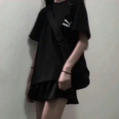 2021年头像伤感开心潇洒头像女生图片