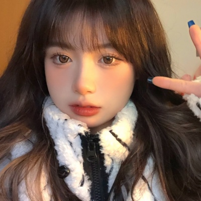 高清精致的2021成熟优雅女生卡通头像图片大全集图片