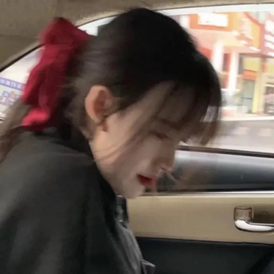 微信头像图片带花的头像女生图片