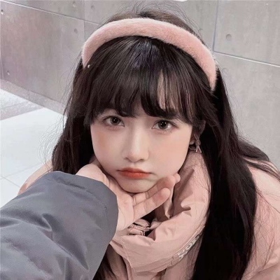 2021年最流行红色口罩女生头像女生图片