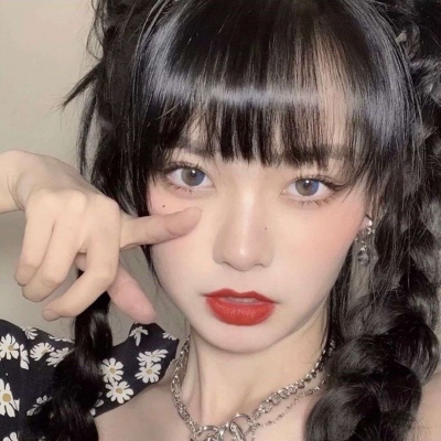 2021女生头像霸气欧美风图片