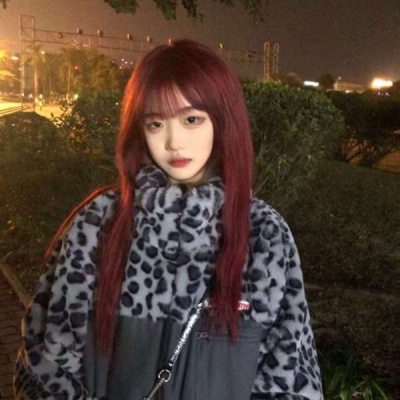 高清优质女生头像森系大海图片