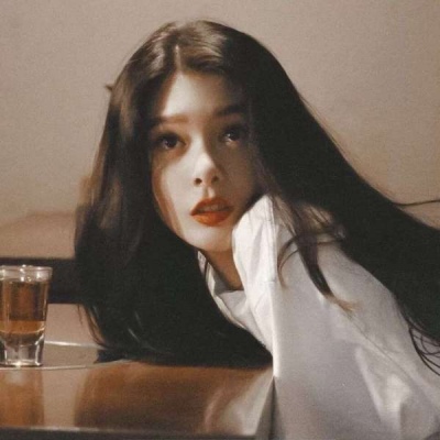 微信头像图片2021欧美风丸子头女生超酷头像图片