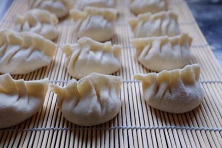 速冻饺子怎么煮 煮冻饺子的技巧不烂又美味