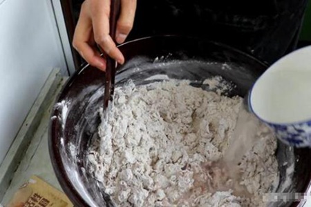 蒸馒头要多长时间 教你3个秘诀防止馒头回缩瘪塌图片