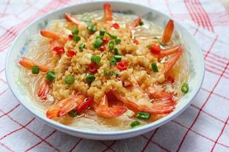 二十道简单易做家常菜 好吃的蒜蓉蒸大虾做法图片