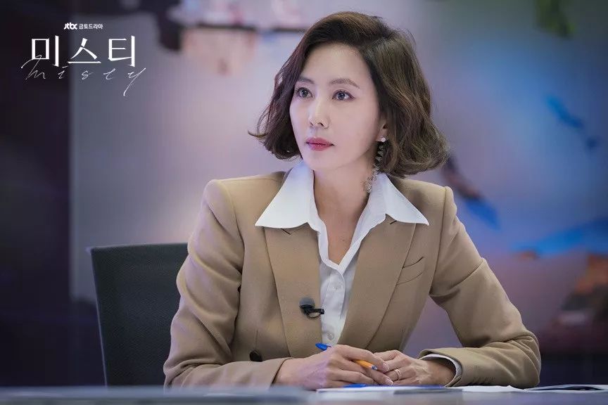 女人不狠地位不稳句子图片