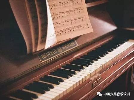 30岁学钢琴多久能10级图片