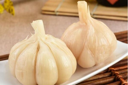 糖醋蒜的腌制方法 几步教你做出好吃正宗糖醋蒜