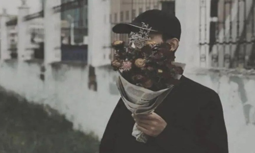 生活很累的经典句子，生活不易还得继续图片