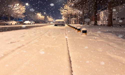 下雪幽默句子，下雪发朋友圈的搞笑句子图片