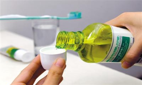 漱口水的好处是什么 漱口水的正确使用方法图片