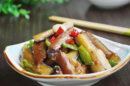 红烧茄子的家常做法 好吃不腻省油的窍门超简单图片