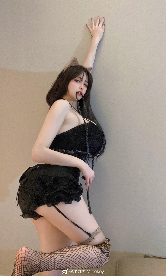 软妹小九九宅男女神身材好穿什么都好看图片