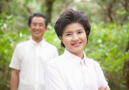陪伴老人的温暖句子 家有老人幸福的句子图片