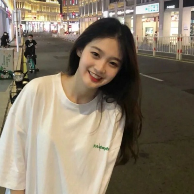 可爱真实女生的生活照片  微信实拍十几岁学生头像图片