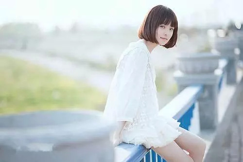 有深度有品味的句子发朋友圈配图 高情商女人发朋友圈吸引男人图片