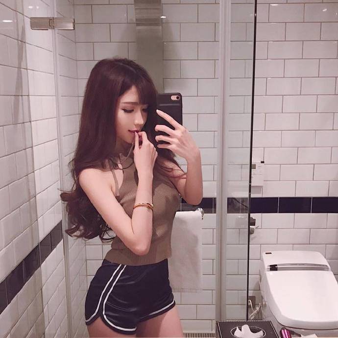 这街拍美女身材，是真心好！​​​​​图片