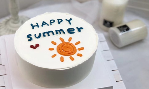 致自己生日感悟的句子，自己生日发朋友圈的说说：承蒙时光不弃图片