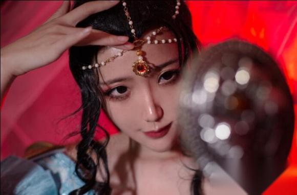 B站知名COSER琉璃青RO沉迷视频外泄 老公毫不知情被绿 第2张 琉璃青ro沉迷援交 女神也“下海”了图片