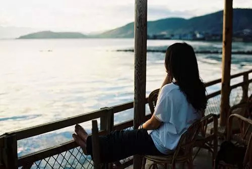 特别想念一个人的句子 句句深入人心图片