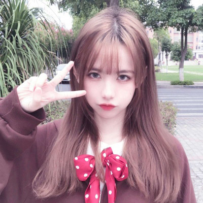 一组16岁同一个女生照片 同一个人（精选18张）图片