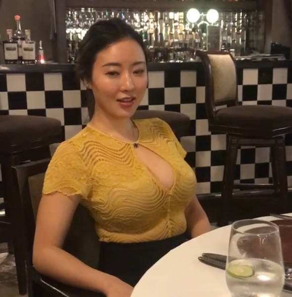 刘静尧和蒋聘婷是一个人吗 蒋聘婷36E魔鬼身材真实照片图片