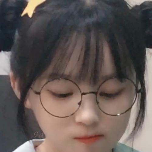 女生头像一组 同一个人的照片多张女生可爱图片