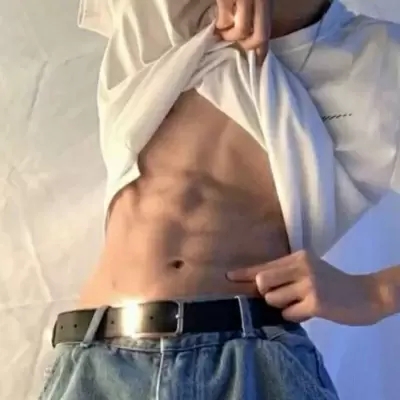 腹肌照片无脸  不露脸晒肌肉的男生头像图片