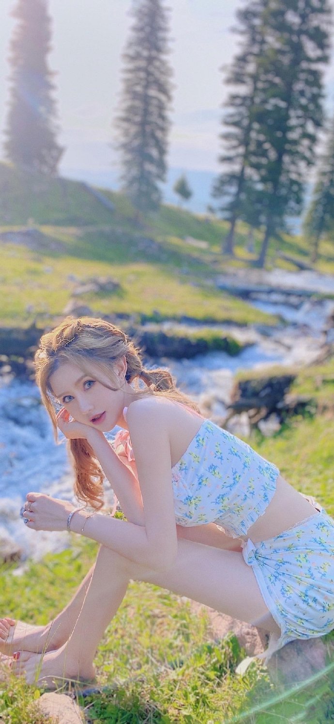 装装师哥颜值美女壁纸​​​​图片