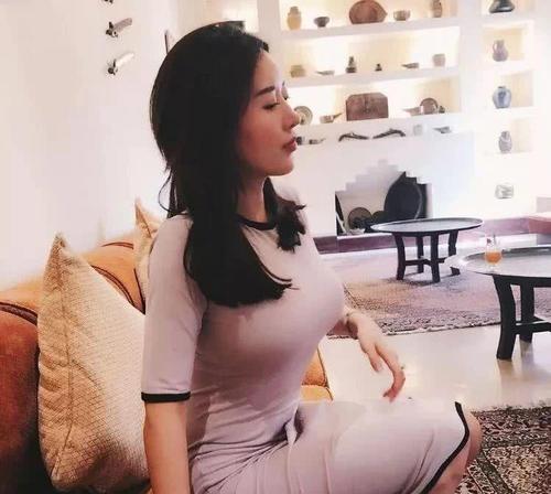 刘静尧和蒋聘婷是一个人吗 蒋聘婷36E魔鬼身材真实照片图片