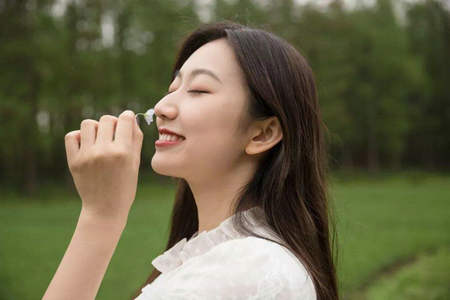 
任何打击都不应该成为你堕落的借口你改变不了这个世界但你可以改变自己
