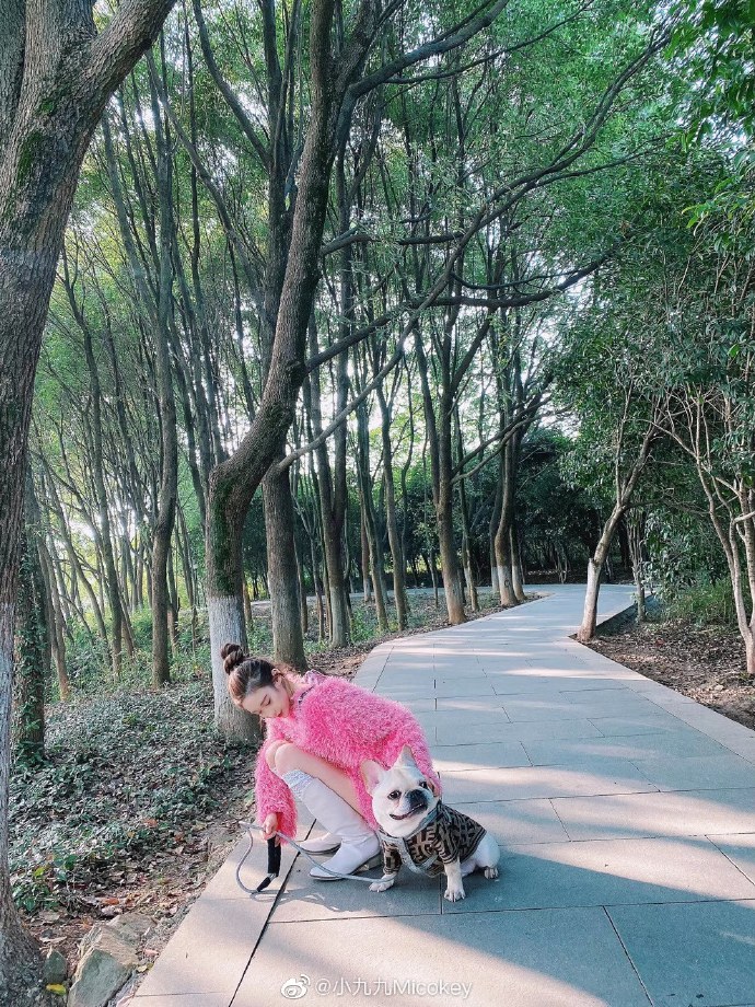高级感小众ins壁纸 全屏壁纸超好看女图片
