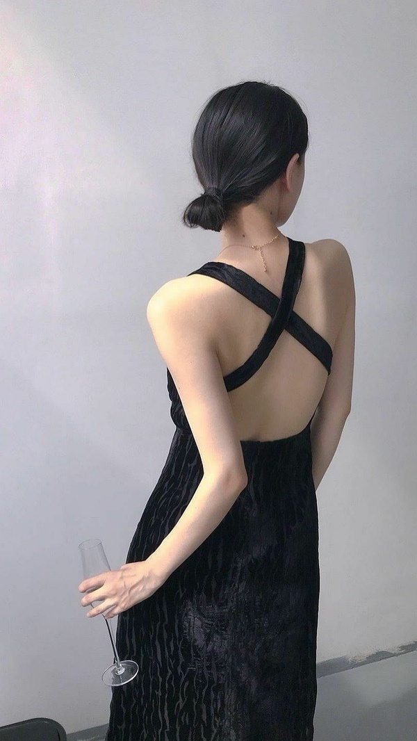 一组好看的美女壁纸图片