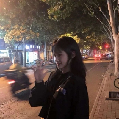 可爱真实女生的生活照片  微信实拍十几岁学生头像图片