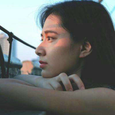 
我會用我的最大熱誠去演這出人生的戲、不怕失敗不怕孤單不怕絕望!一直堅信雨後總會有彩虹!