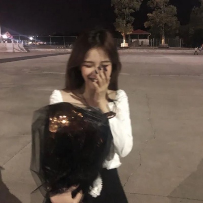 可爱真实女生的生活照片  微信实拍十几岁学生头像图片