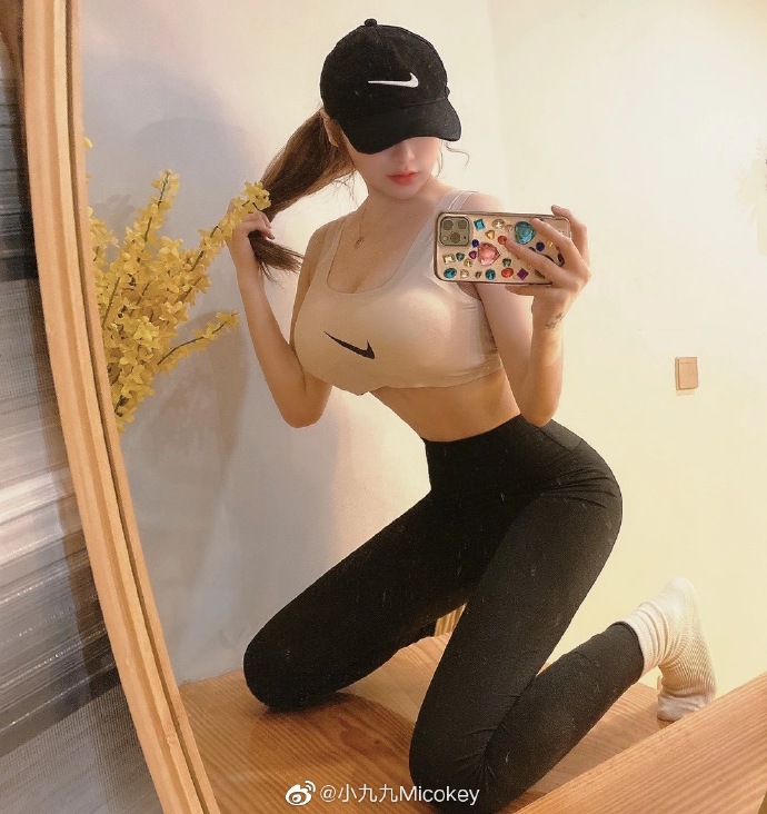高级感小众ins壁纸 全屏壁纸超好看女图片