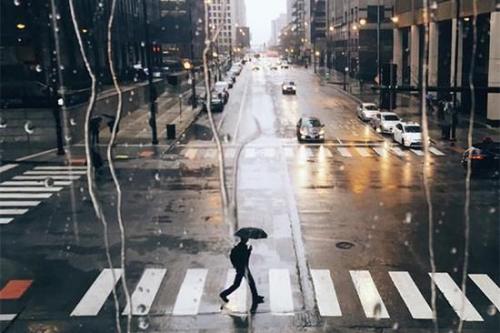 适合下雨天发朋友圈的抖音短句句子